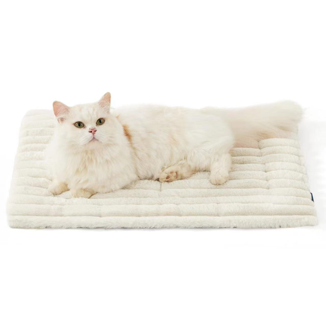 Warmth Without the Worry | Self-Warming Pet Mat